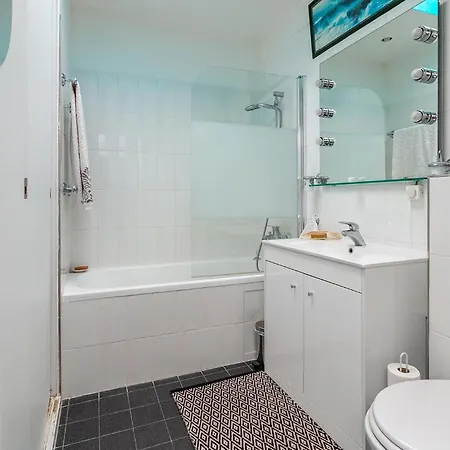 Gorgeous In With Wifi Casa de Férias Paris